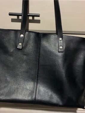 Leather Tote Bag - Sleek Everyday Carry
